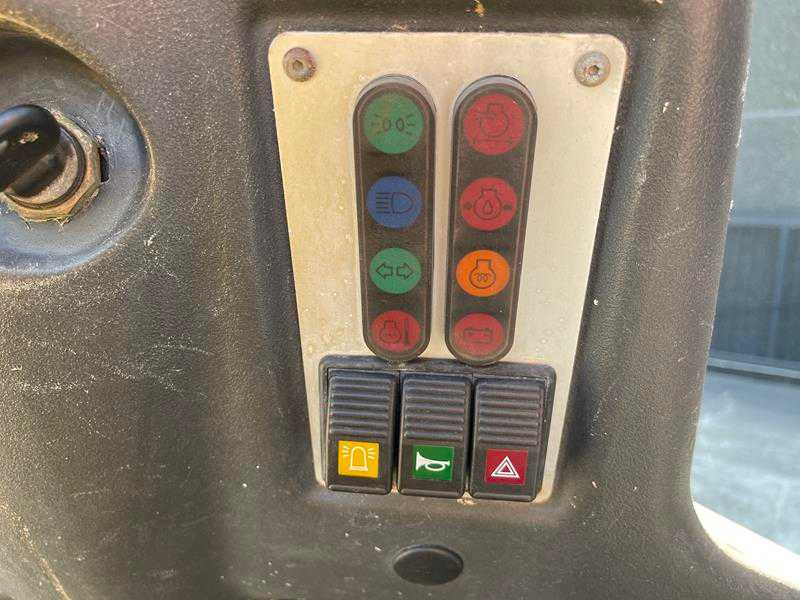 Tombador AUSA - 2016 - D 100 - DUMPER: foto 19 Tombador AUSA - 2016 - D 100 - DUMPER: foto 19