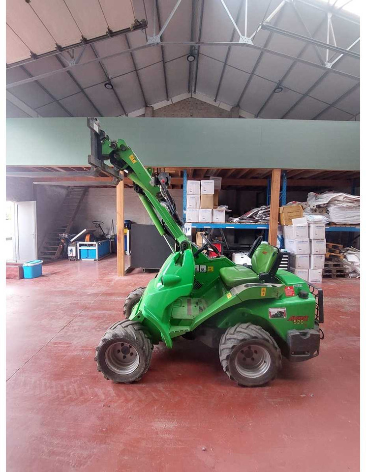 AVANT - M520 MIPCT - COMPACT LOADER - 2017 - Mini pá carregadora de rastos: foto 3 AVANT - M520 MIPCT - COMPACT LOADER - 2017 - Mini pá carregadora de rastos: foto 3