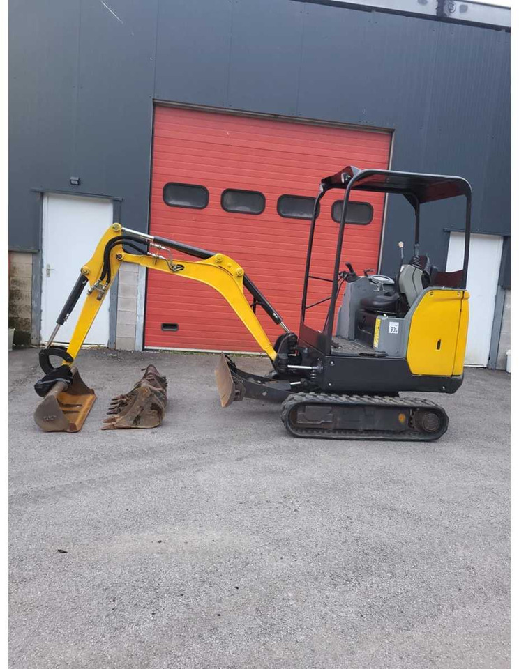 BOBCAT - 2018 - E17 - MINI EXCAVATOR - Mini escavadeira: foto 1 BOBCAT - 2018 - E17 - MINI EXCAVATOR - Mini escavadeira: foto 1