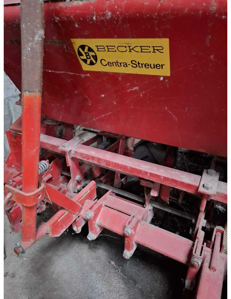 Becker - Máquina para semear: foto 4 Becker - Máquina para semear: foto 4