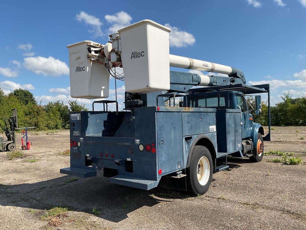 2000 NAVISTAR 4700 AERIAL PLATFORM - Camião: foto 5 2000 NAVISTAR 4700 AERIAL PLATFORM - Camião: foto 5