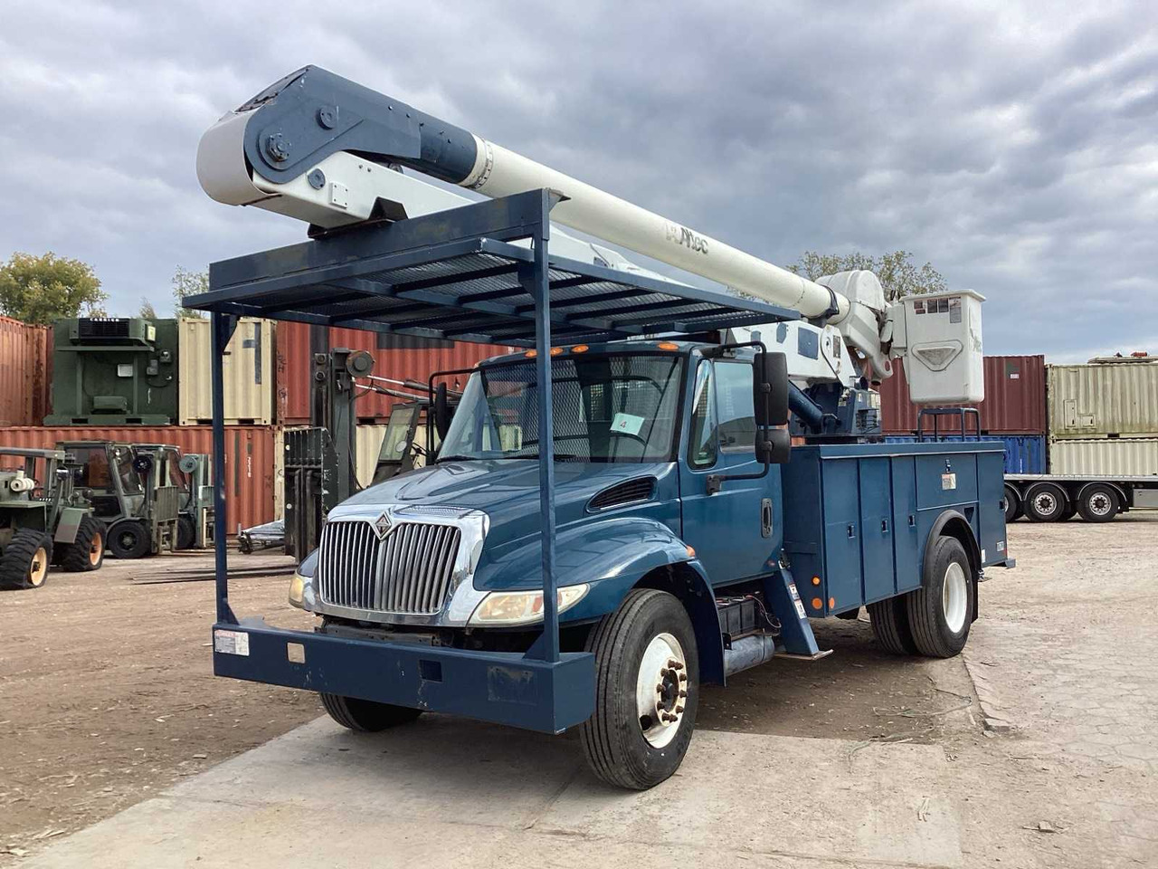 2005 INTERNATIONAL 4300 SBA 4X2 TRUCK-MOUNTED BOOM LIFT - Camião: foto 1 2005 INTERNATIONAL 4300 SBA 4X2 TRUCK-MOUNTED BOOM LIFT - Camião: foto 1