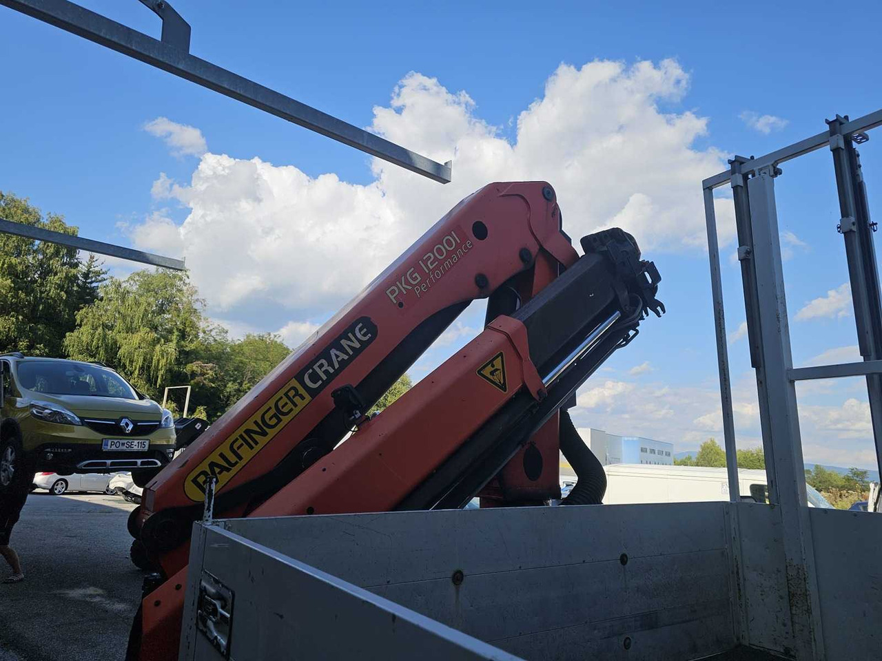 2006 - IVECO - ML140E24P - TRUCK WITH CRANE - Camião: foto 4 2006 - IVECO - ML140E24P - TRUCK WITH CRANE - Camião: foto 4