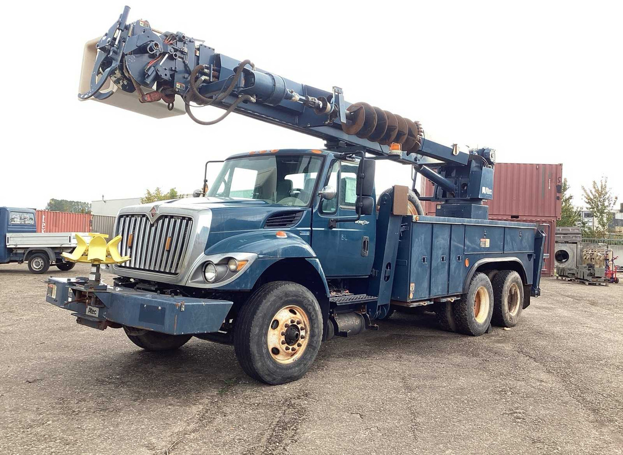 2009 INTERNATIONAL 7400 SBA 6X4 WORKSTAR TRUCK - Camião: foto 1 2009 INTERNATIONAL 7400 SBA 6X4 WORKSTAR TRUCK - Camião: foto 1