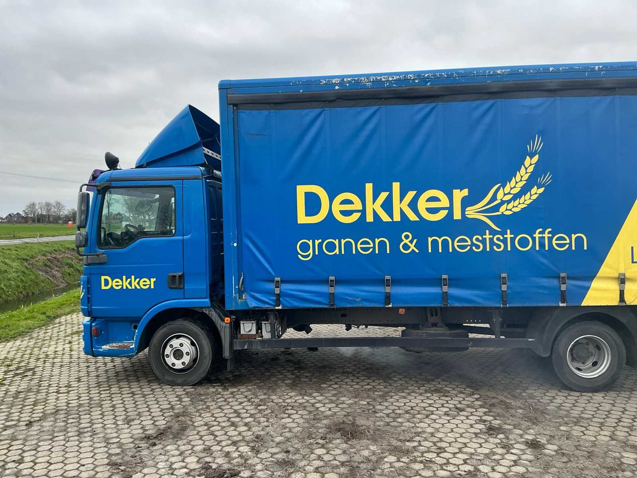 2010 MAN TGL 12.180 4X2 BL EEV TRUCK - Camião: foto 2 2010 MAN TGL 12.180 4X2 BL EEV TRUCK - Camião: foto 2