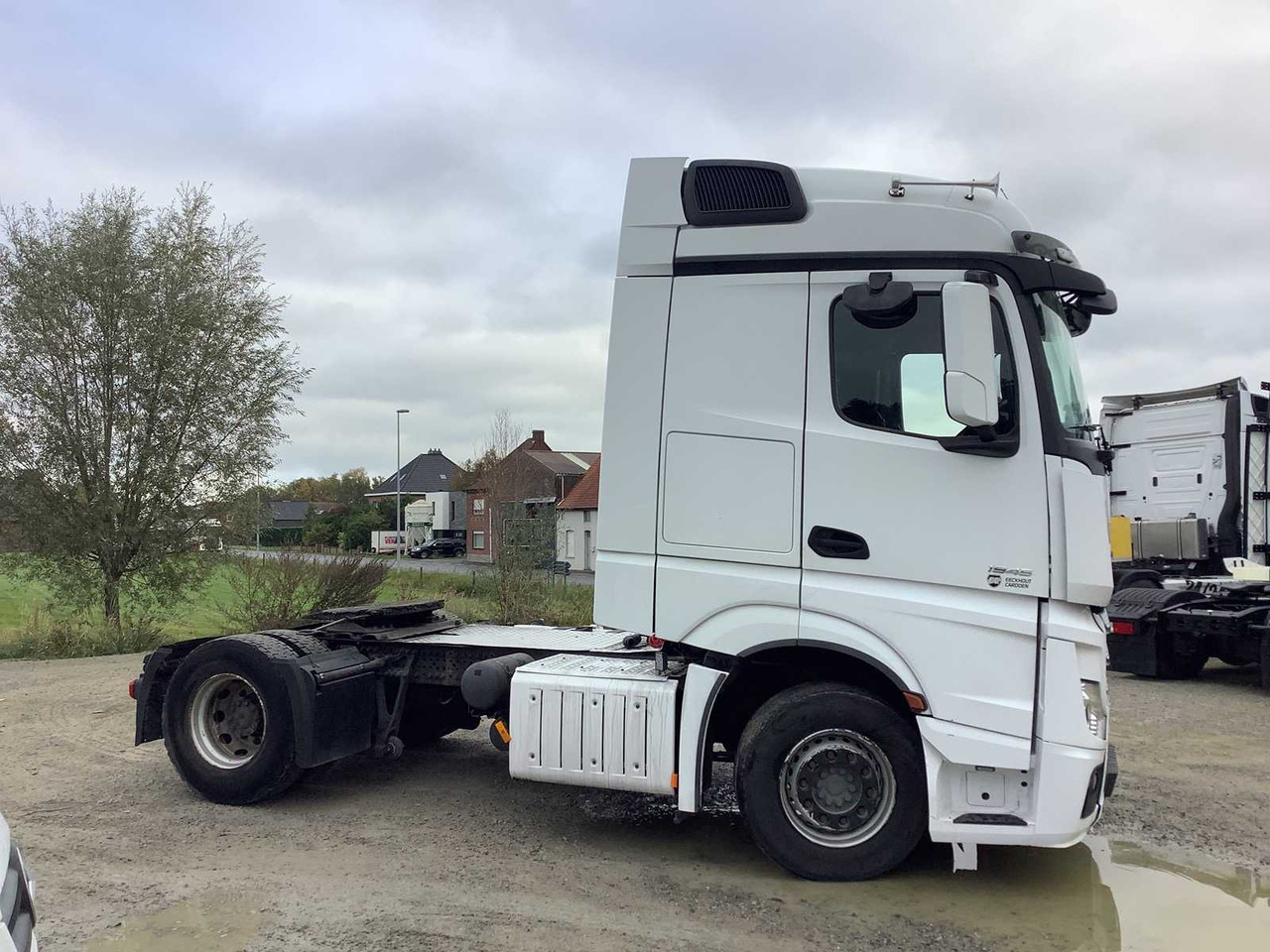 2016 MERCEDES-BENZ ACTROS 963-4-A TRUCK TRACTOR UNIT - Camião: foto 2 2016 MERCEDES-BENZ ACTROS 963-4-A TRUCK TRACTOR UNIT - Camião: foto 2