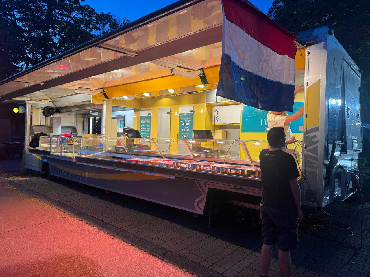 MAN 8-224 TRUCK WITH SEMI-TRAILER SALES - Camião: foto 3 MAN 8-224 TRUCK WITH SEMI-TRAILER SALES - Camião: foto 3