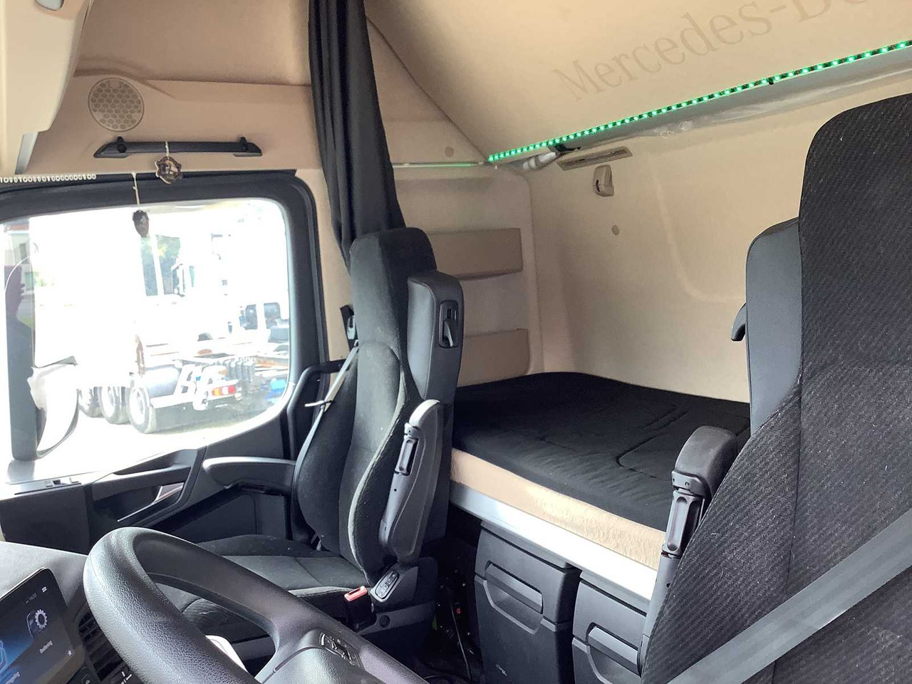 MERCEDES-BENZ - ACTROS 963-4-A - TRUCK - 2023 - Camião: foto 5 MERCEDES-BENZ - ACTROS 963-4-A - TRUCK - 2023 - Camião: foto 5