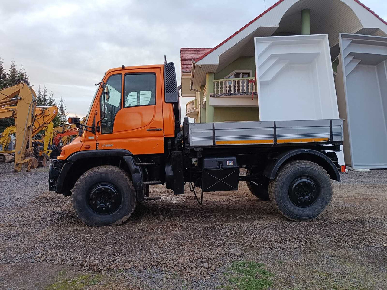 UNIMOG - U 400 - TRUCK - 2001 - Camião: foto 2 UNIMOG - U 400 - TRUCK - 2001 - Camião: foto 2