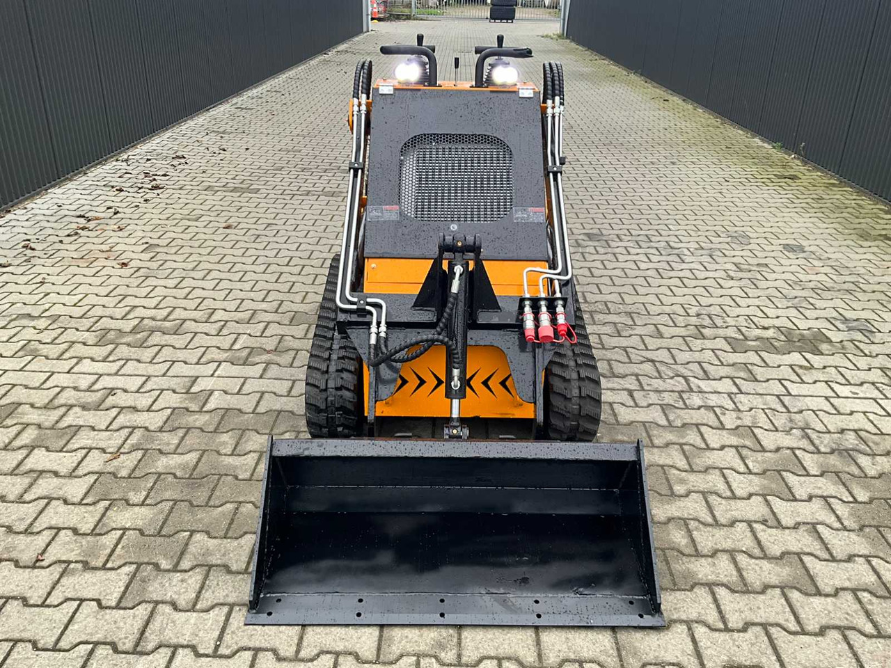 Mini pá carregadora DPC HT-320: foto 10
