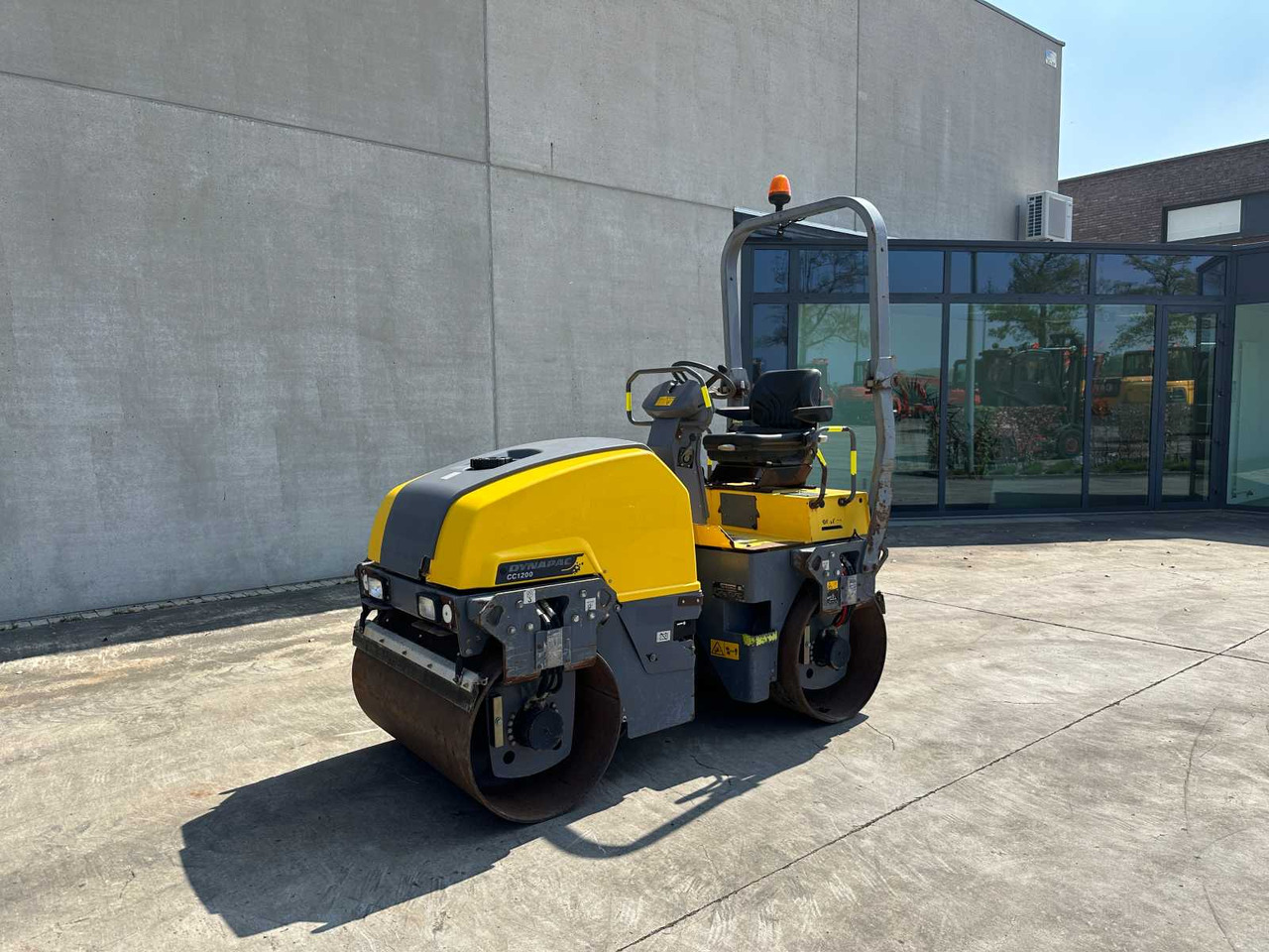 DYNAPAC CC1200 - Compactador de asfalto: foto 1 DYNAPAC CC1200 - Compactador de asfalto: foto 1