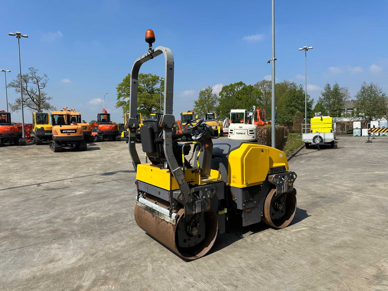 DYNAPAC CC1200 - Compactador de asfalto: foto 4 DYNAPAC CC1200 - Compactador de asfalto: foto 4