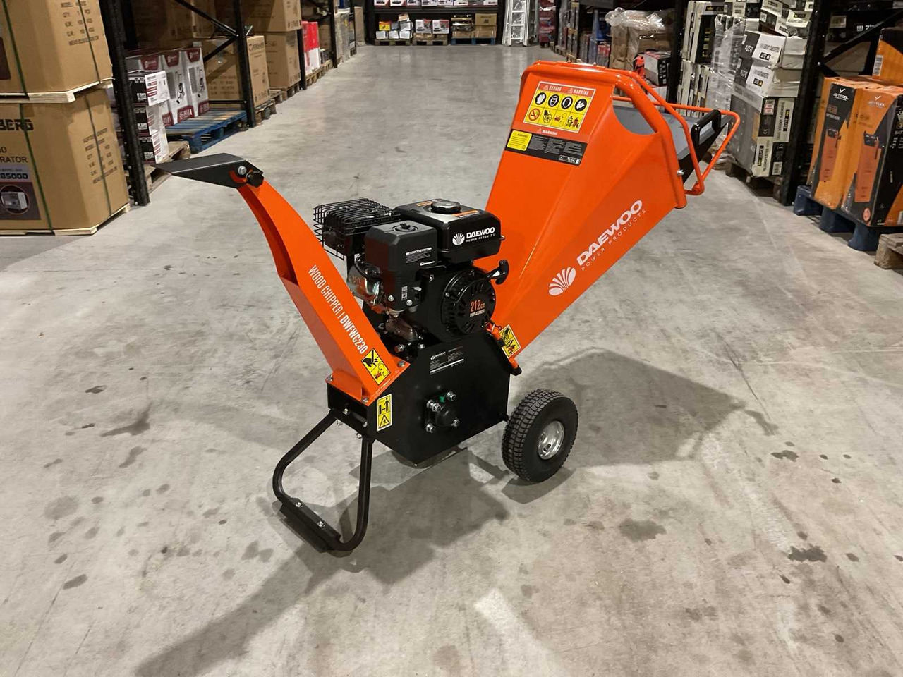 Daewoo DWFWC230 - Estilhaçadora de madeira: foto 2 Daewoo DWFWC230 - Estilhaçadora de madeira: foto 2