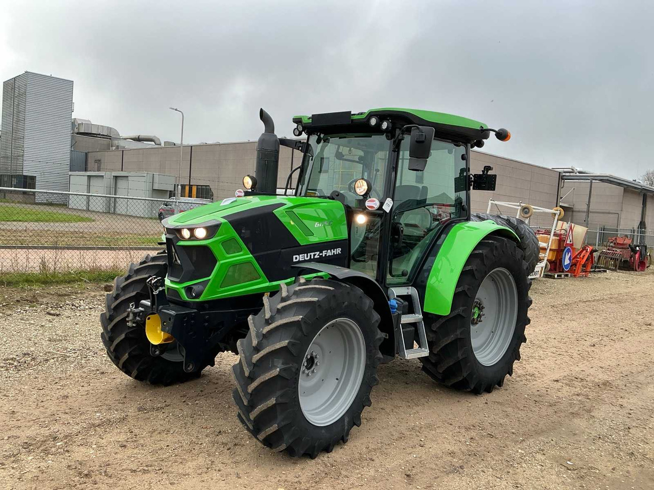 Deutz-Fahr 6115C - Trator: foto 2 Deutz-Fahr 6115C - Trator: foto 2