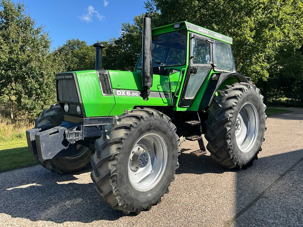Deutz-Fahr DX 6.50 - Trator: foto 2 Deutz-Fahr DX 6.50 - Trator: foto 2