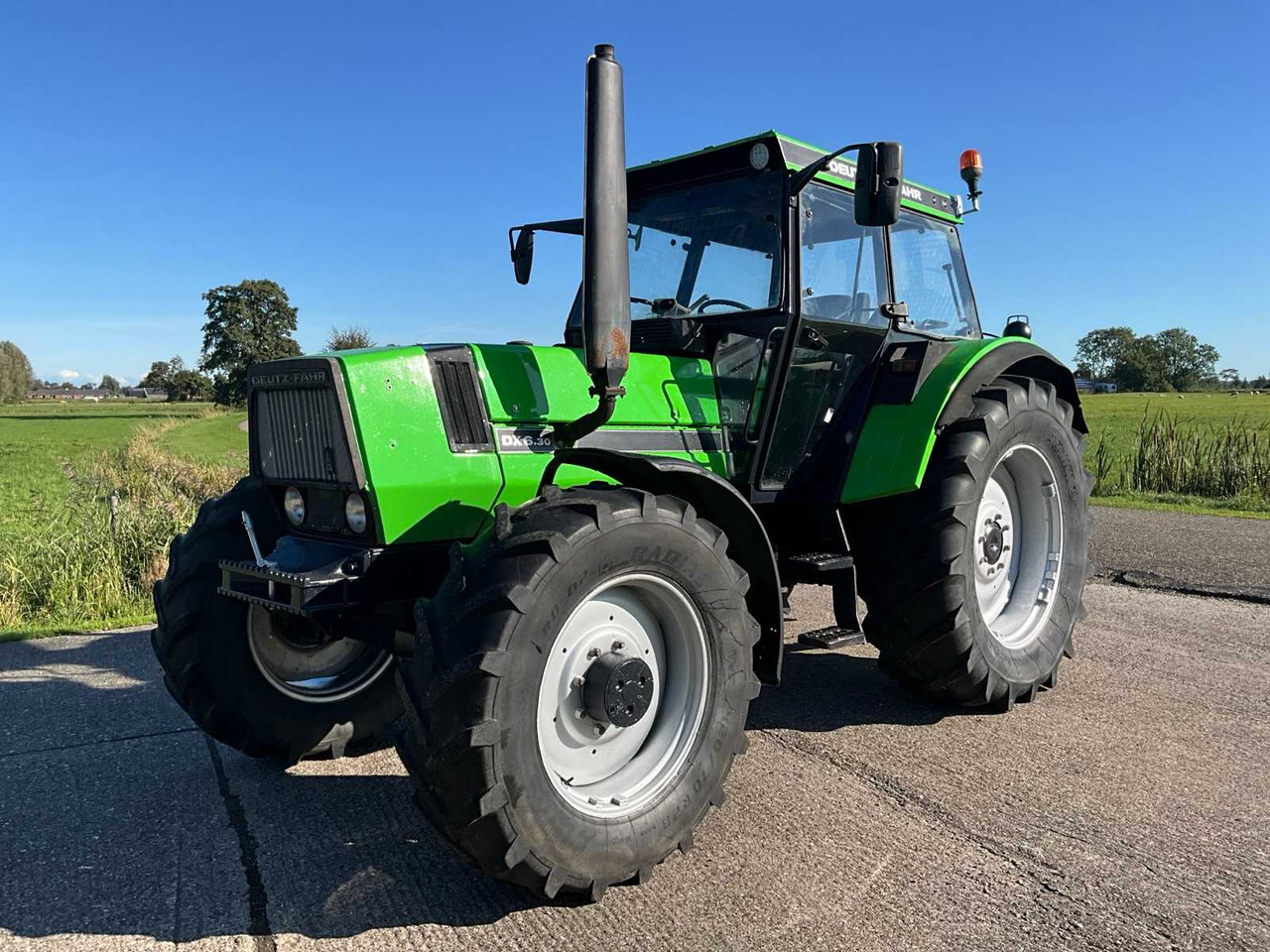 Deutz-fahr DX 6.30 - Trator: foto 1 Deutz-fahr DX 6.30 - Trator: foto 1