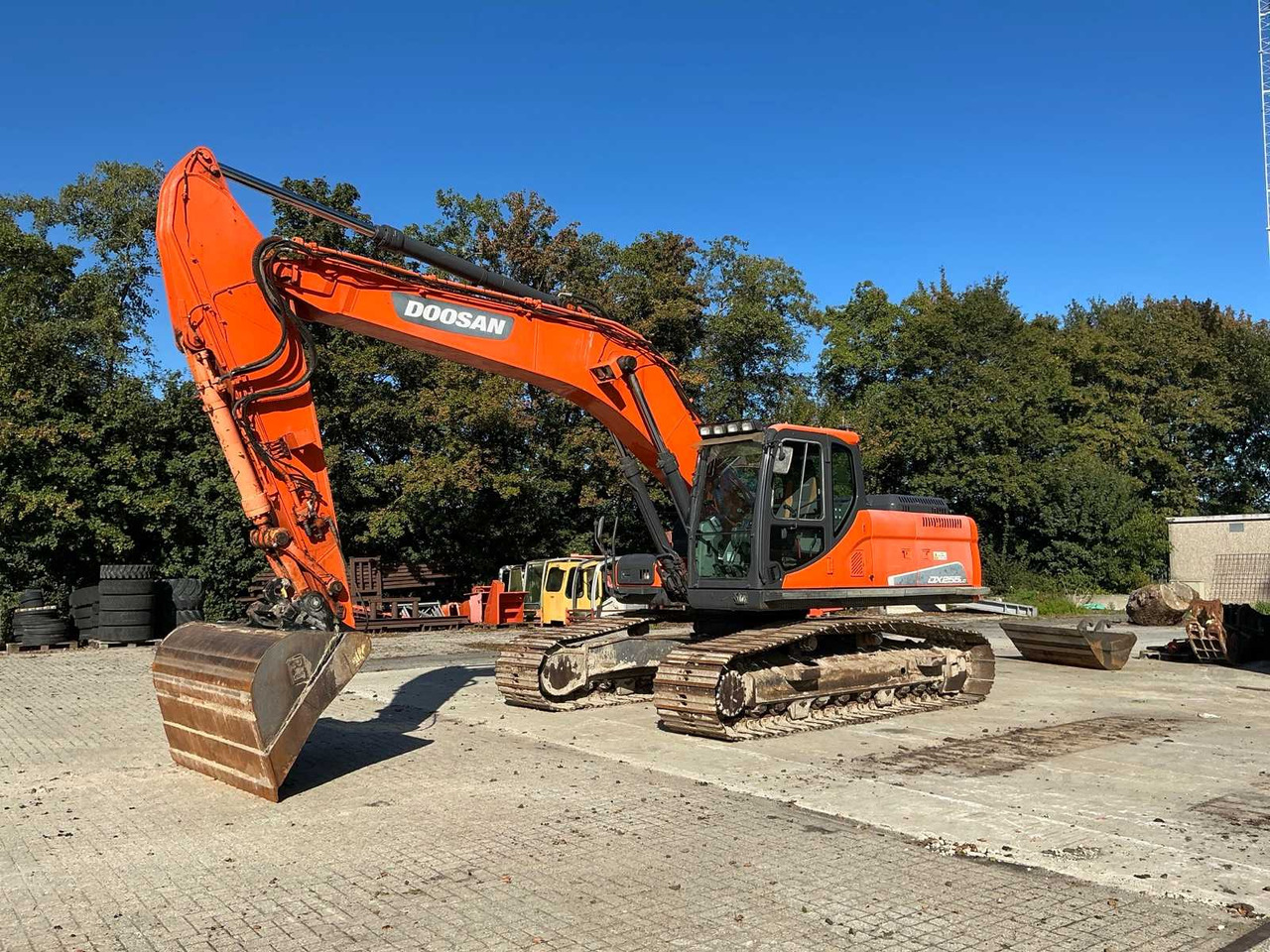 Doosan DX255LC - Escavadora de rastos: foto 1 Doosan DX255LC - Escavadora de rastos: foto 1