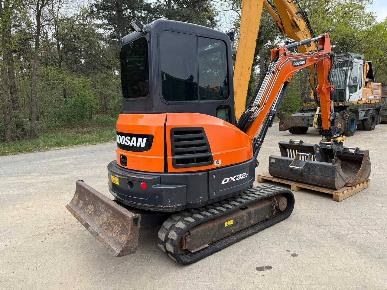 Doosan DX32Z - Escavadora de rastos: foto 3 Doosan DX32Z - Escavadora de rastos: foto 3
