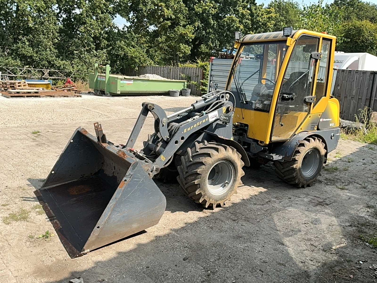 Eurotrac 8207W121CS - Pá carregadora de rodas: foto 1 Eurotrac 8207W121CS - Pá carregadora de rodas: foto 1