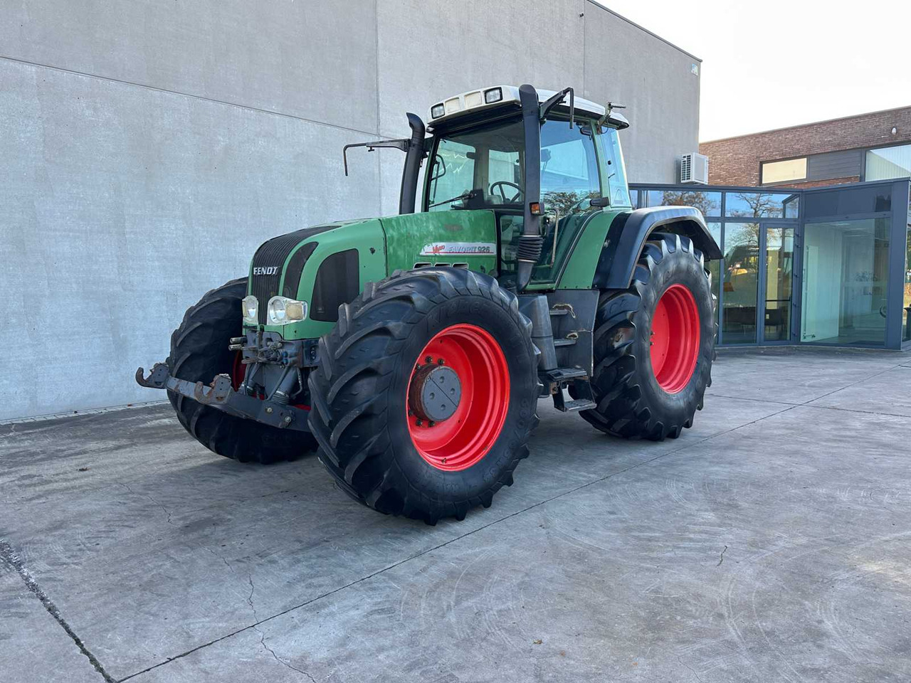 FENDT - 2002 - 926 - FOUR-WHEEL DRIVE AGRICULTURAL TRACTOR - Trator: foto 1 FENDT - 2002 - 926 - FOUR-WHEEL DRIVE AGRICULTURAL TRACTOR - Trator: foto 1