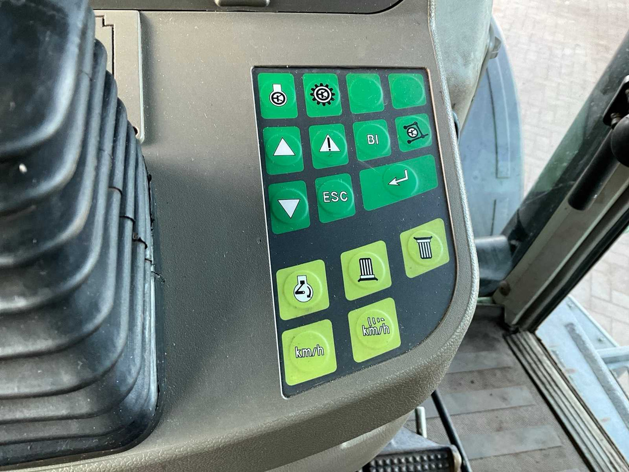 Trator FENDT ALL-WHEEL DRIVE AGRICULTURAL TRACTOR (C): foto 22