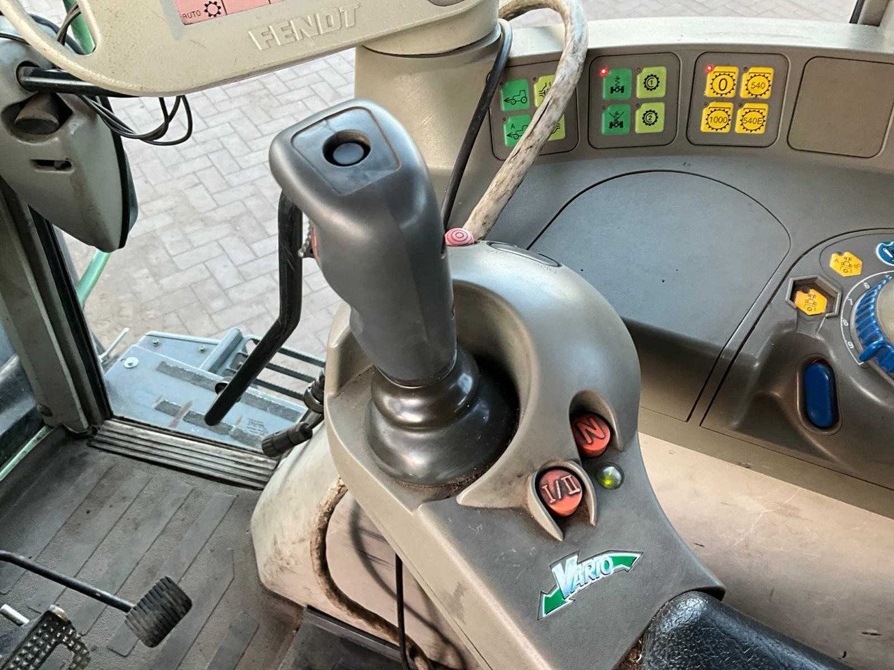 Trator FENDT ALL-WHEEL DRIVE AGRICULTURAL TRACTOR (C): foto 19