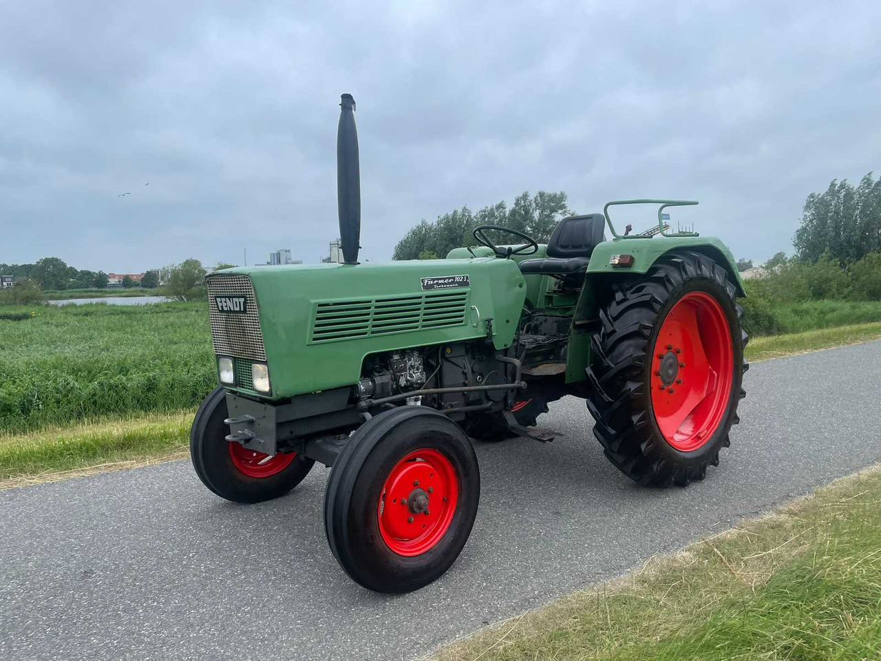 Fendt 102 S - Trator: foto 3 Fendt 102 S - Trator: foto 3