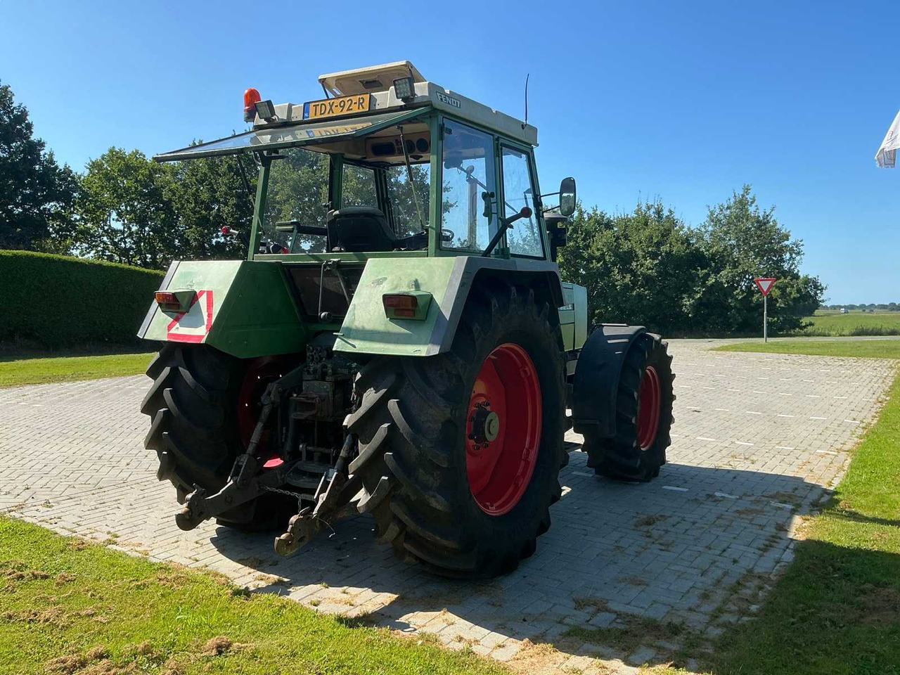 Trator Fendt 612LS: foto 8