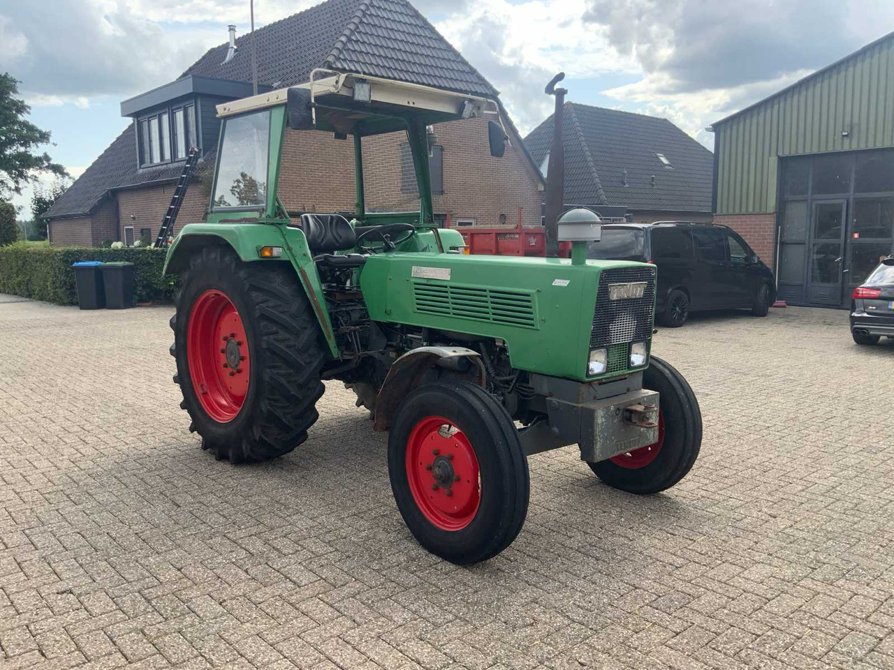 Fendt Farmer 108S - Trator: foto 3 Fendt Farmer 108S - Trator: foto 3