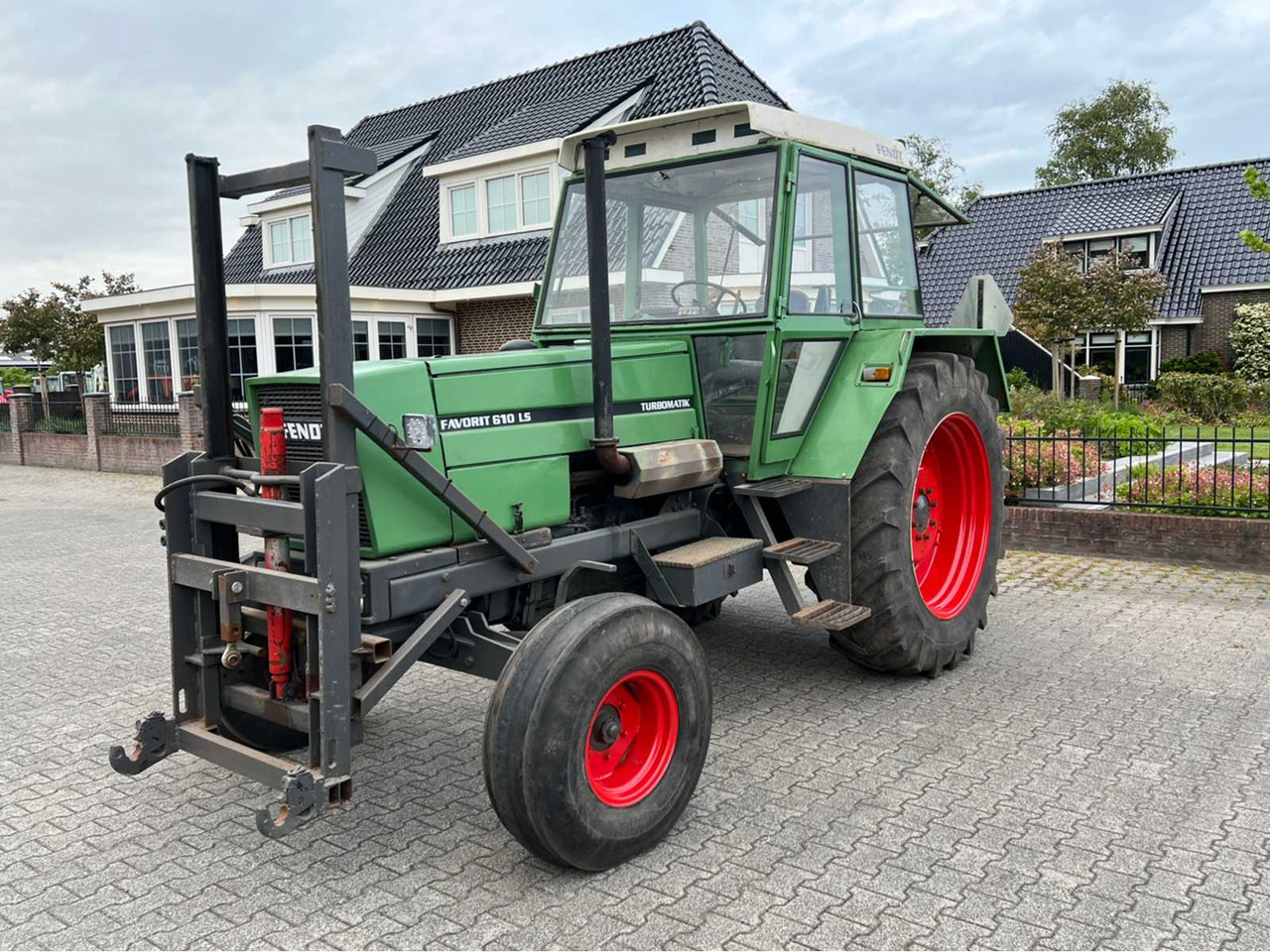 Fendt Favorit 610 LS - Trator: foto 1 Fendt Favorit 610 LS - Trator: foto 1