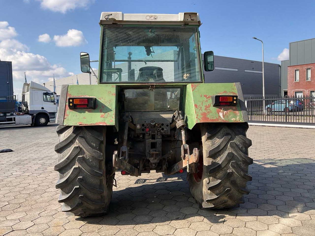 Fendt Favorit 611 LSA Turbomatik - Trator: foto 5 Fendt Favorit 611 LSA Turbomatik - Trator: foto 5