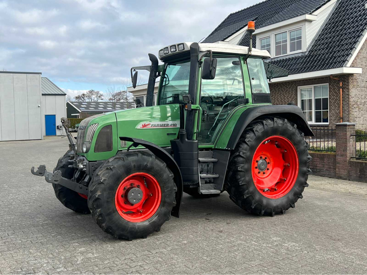Fendt Vario 410 - Trator: foto 1 Fendt Vario 410 - Trator: foto 1