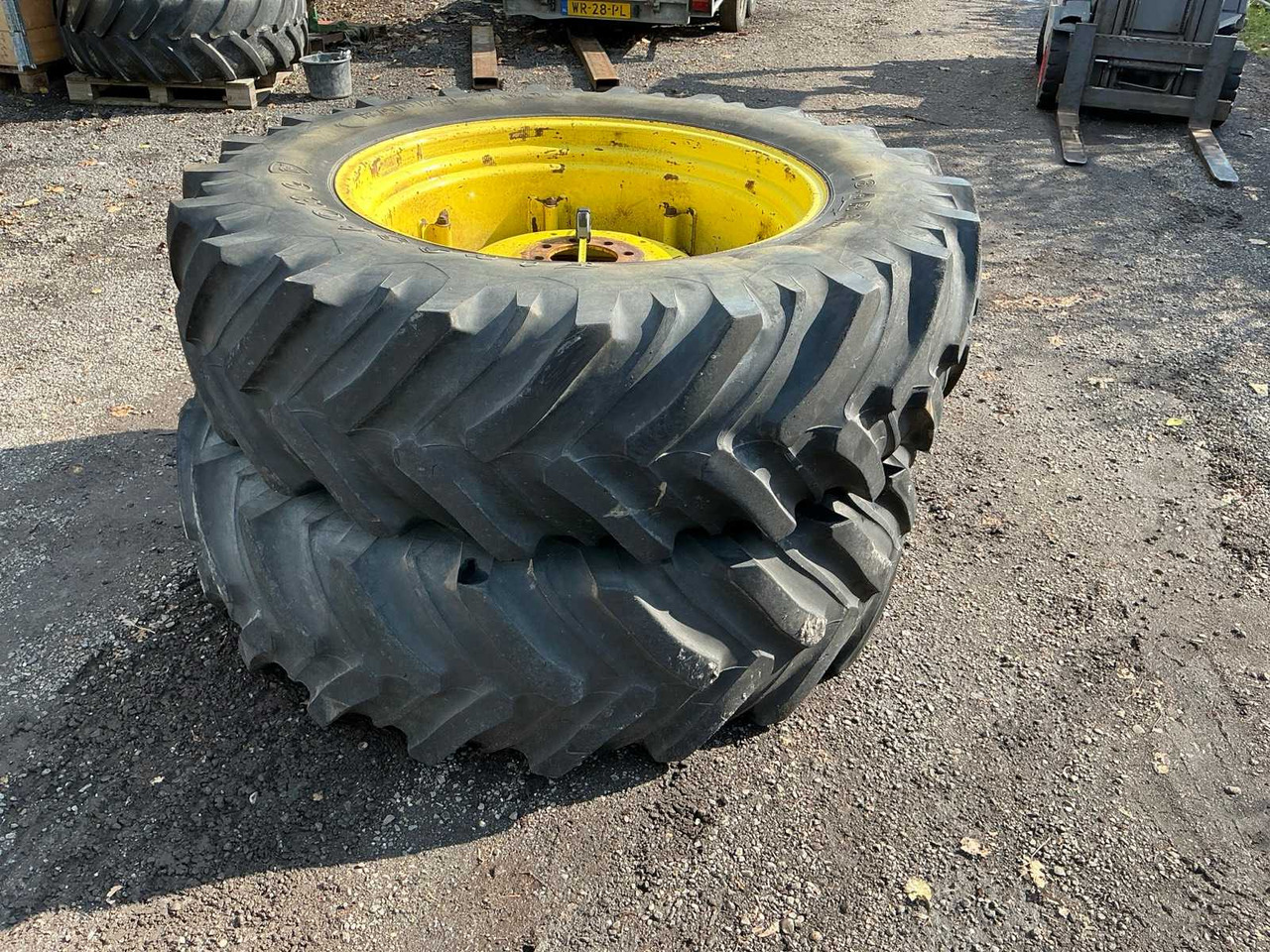 Firestone Radial 7000 - Jantes e pneus por Trator: foto 3 Firestone Radial 7000 - Jantes e pneus por Trator: foto 3
