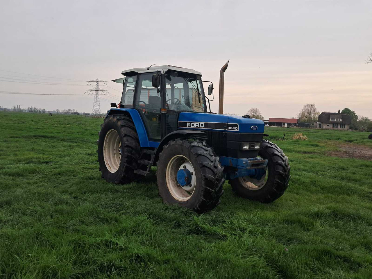 Ford - Trator: foto 3 Ford - Trator: foto 3