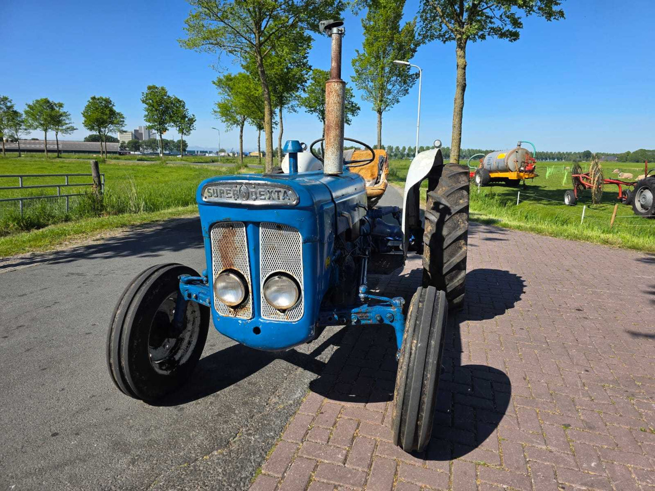 Ford Super Dexta - Trator: foto 3 Ford Super Dexta - Trator: foto 3