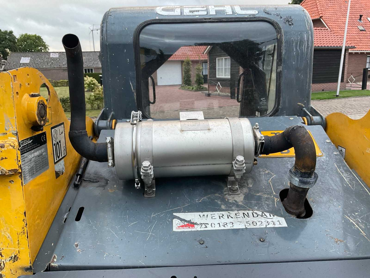 Mini pá carregadora Gehl R105: foto 13