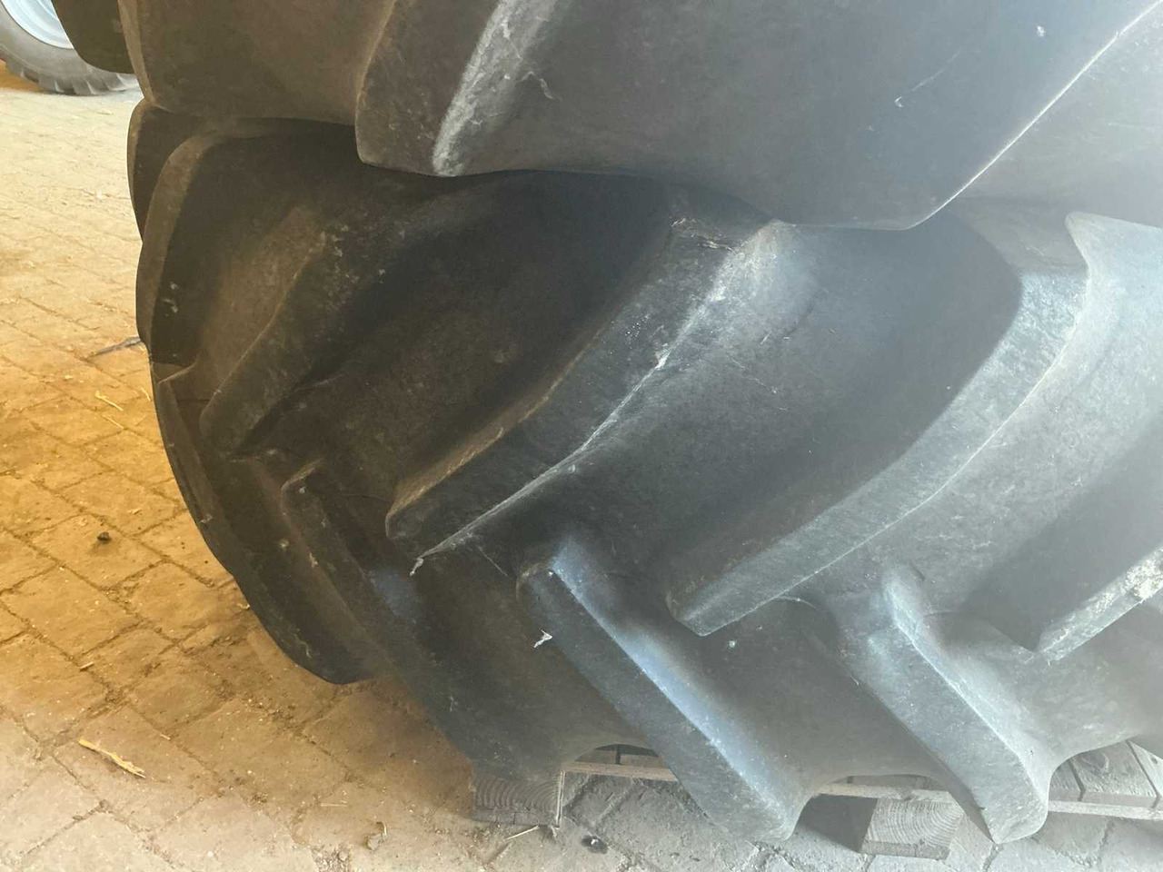 Goodyear - Jantes e pneus por Trator: foto 5 Goodyear - Jantes e pneus por Trator: foto 5
