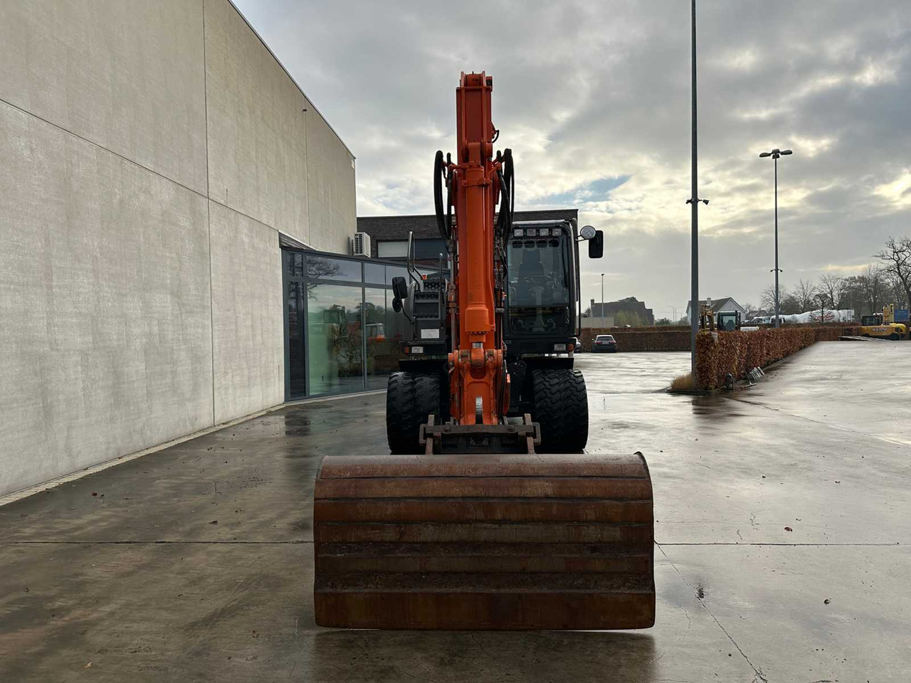 HITACHI - 2012 - ZX145W-3 - WHEELED EXCAVATOR - Escavadeira de rodas: foto 2 HITACHI - 2012 - ZX145W-3 - WHEELED EXCAVATOR - Escavadeira de rodas: foto 2