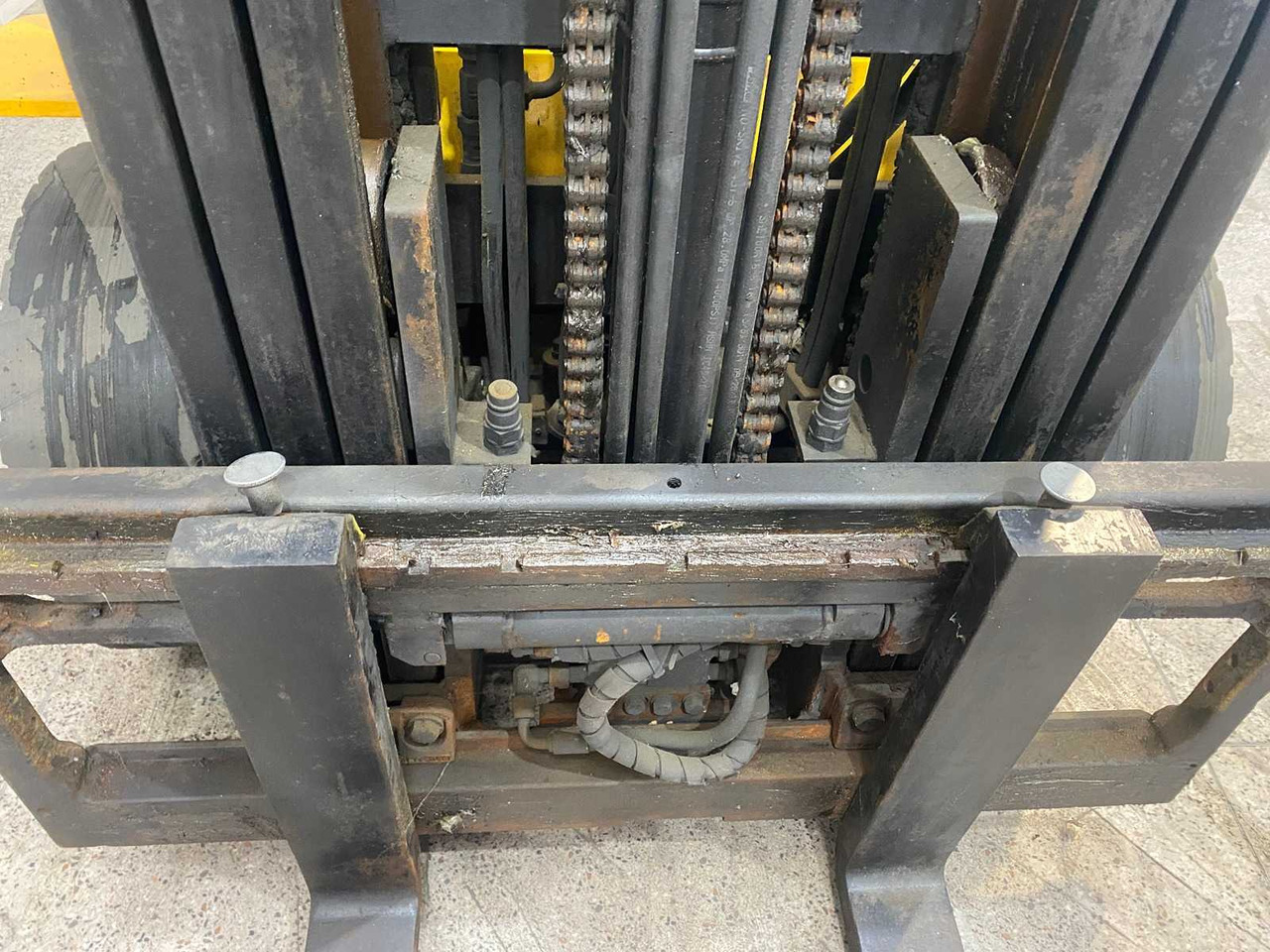 HYUNDAI - 2012 - 25L-7A - FORKLIFT TRUCK - Empilhadeira: foto 3 HYUNDAI - 2012 - 25L-7A - FORKLIFT TRUCK - Empilhadeira: foto 3