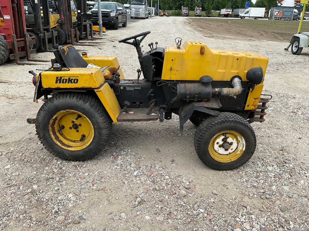 Hakotrac 3800 D - Mini trator: foto 5 Hakotrac 3800 D - Mini trator: foto 5