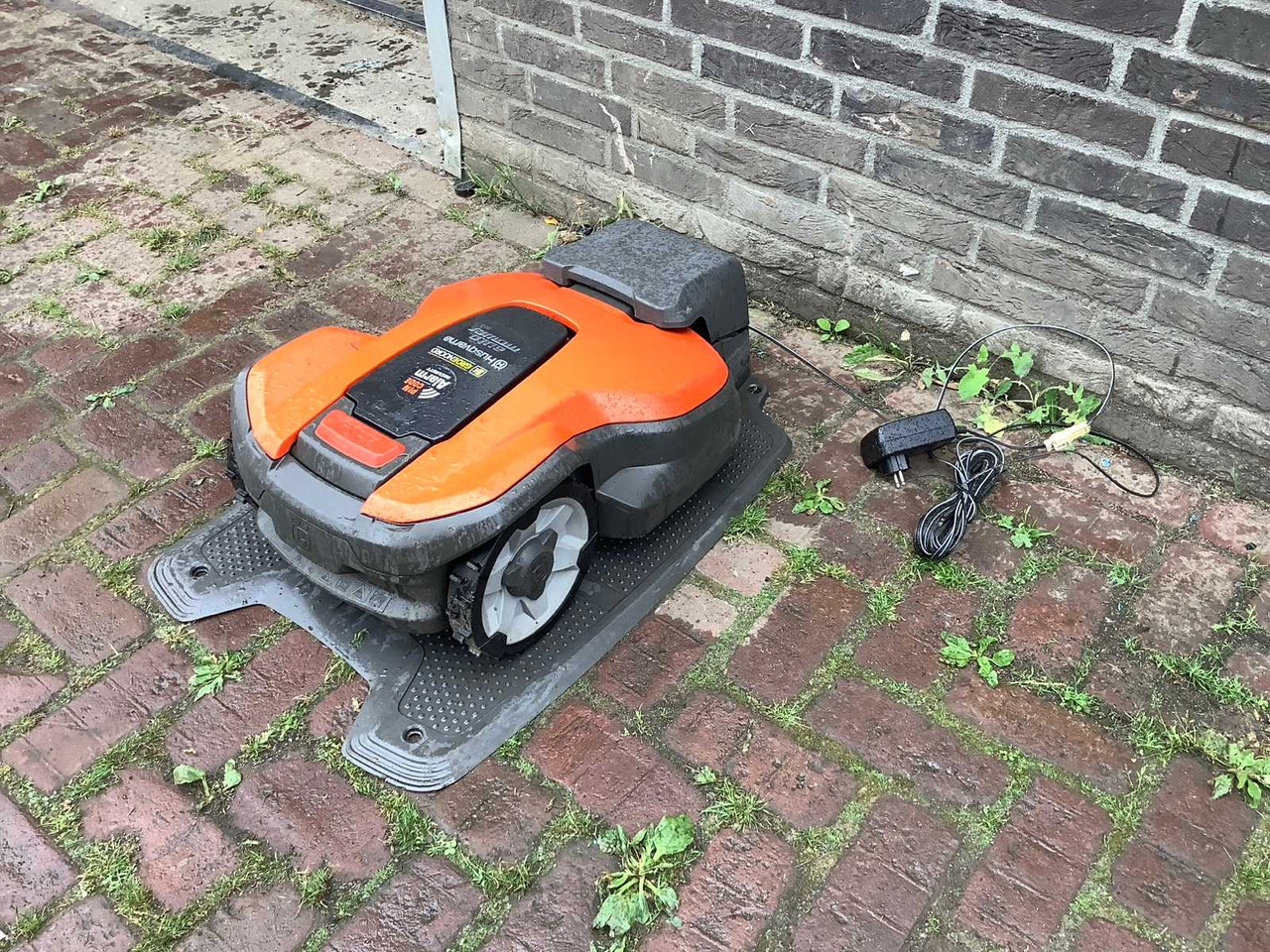 Husqvarna 305 - Cortador de grama: foto 1 Husqvarna 305 - Cortador de grama: foto 1