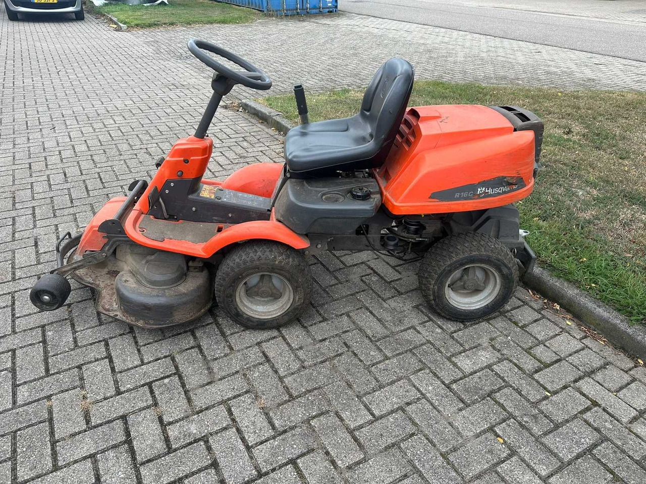 Husqvarna R160 - Cortador de grama: foto 5 Husqvarna R160 - Cortador de grama: foto 5