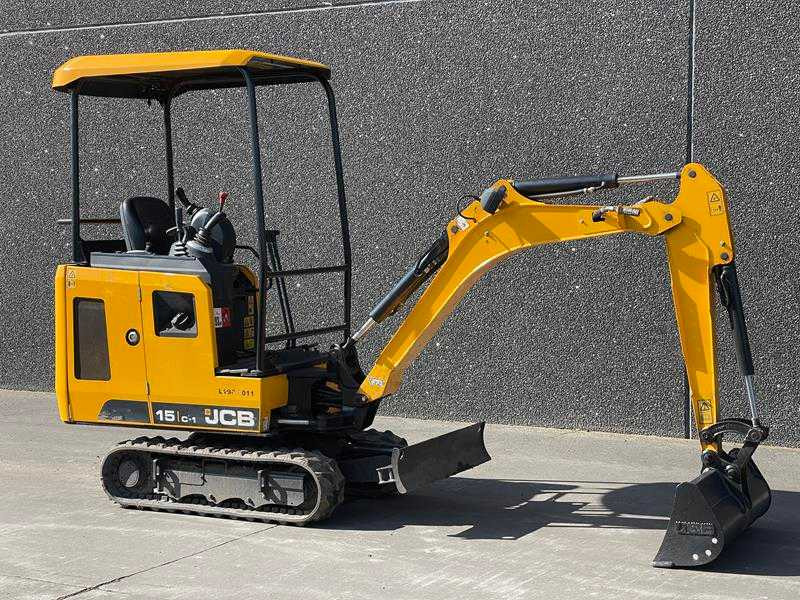 JCB 15 C-1 - Escavadora de rastos: foto 1 JCB 15 C-1 - Escavadora de rastos: foto 1