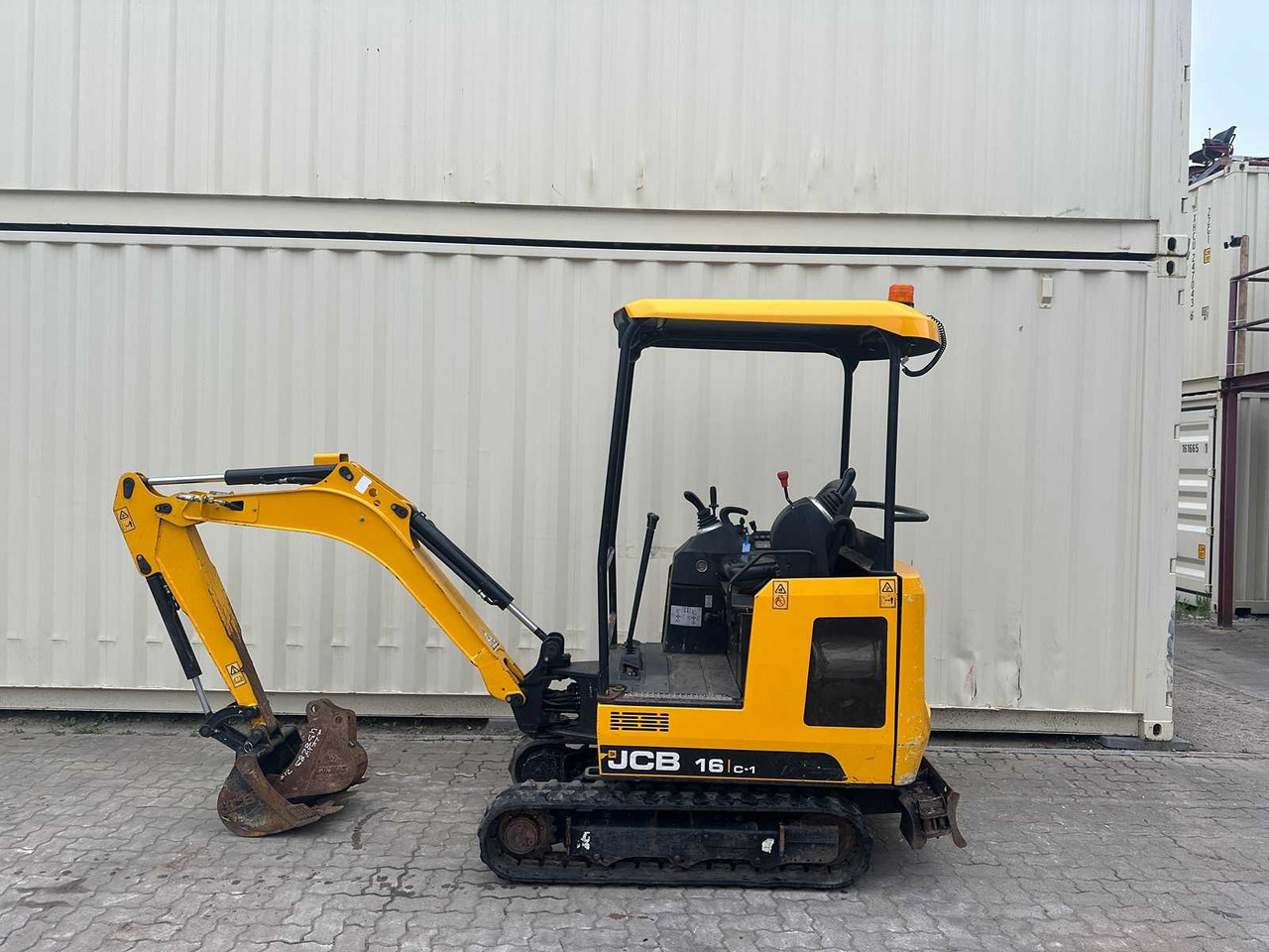 JCB 16C-1 - Mini escavadeira: foto 2 JCB 16C-1 - Mini escavadeira: foto 2