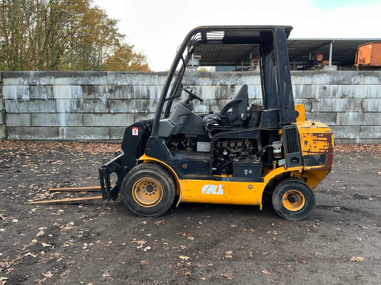 JCB - 2004 - 25D - FORKLIFT TRUCK - Empilhadeira: foto 2 JCB - 2004 - 25D - FORKLIFT TRUCK - Empilhadeira: foto 2