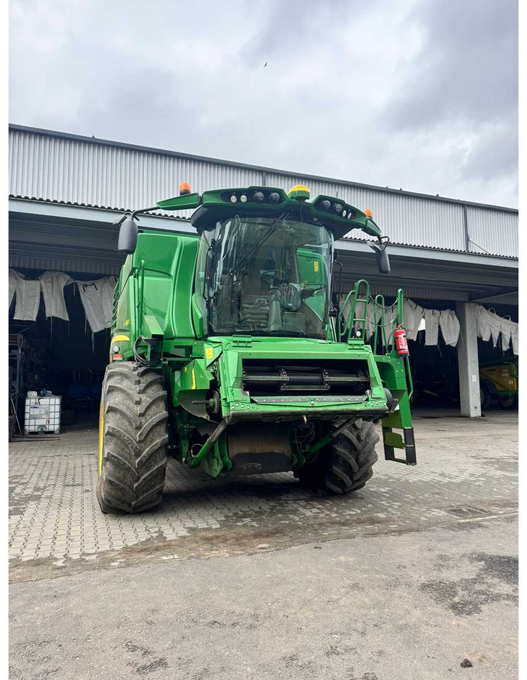 JOHN DEERE T660I - Ceifeira debulhadora: foto 3 JOHN DEERE T660I - Ceifeira debulhadora: foto 3