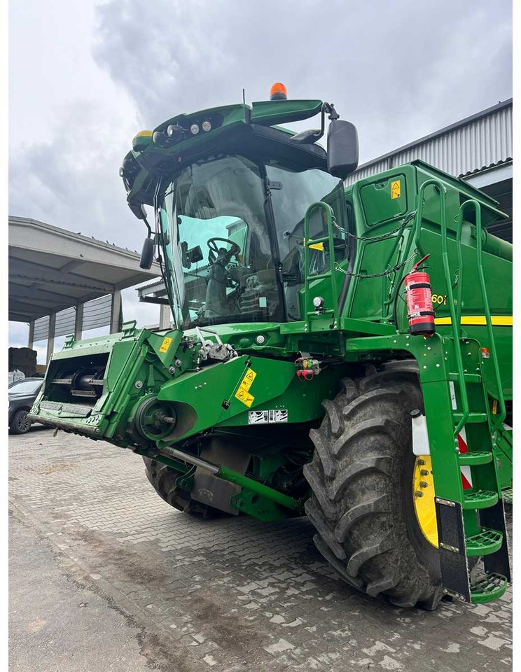 JOHN DEERE T660I - Ceifeira debulhadora: foto 4 JOHN DEERE T660I - Ceifeira debulhadora: foto 4