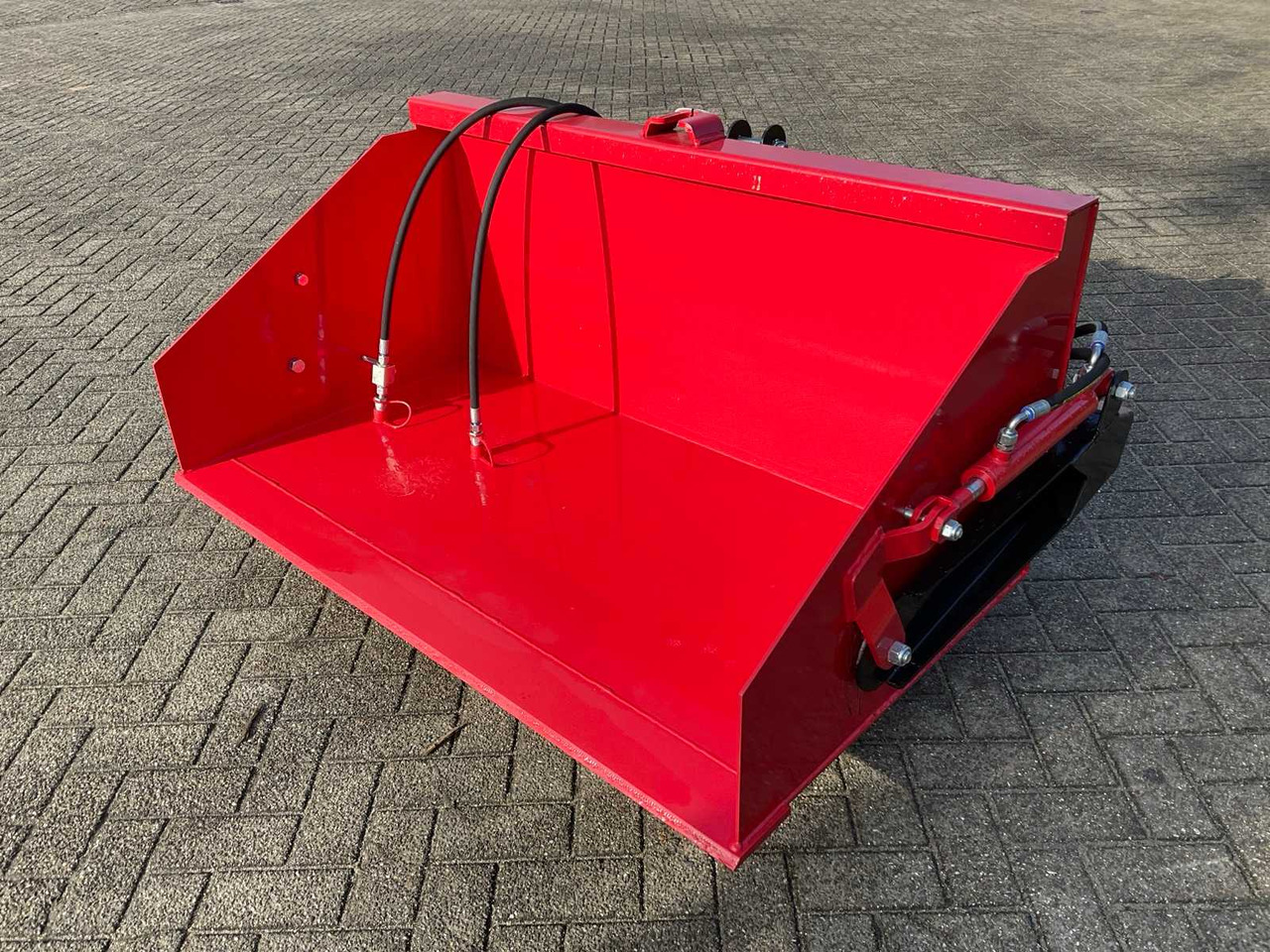 Jako - Carregador frontal para o trator: foto 1 Jako - Carregador frontal para o trator: foto 1