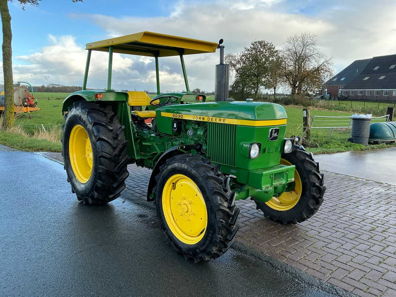 John Deere 2030S - Trator: foto 5 John Deere 2030S - Trator: foto 5