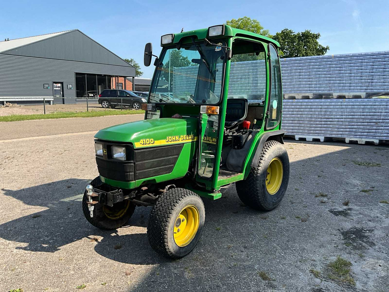 John Deere 4100 - Mini trator: foto 1 John Deere 4100 - Mini trator: foto 1
